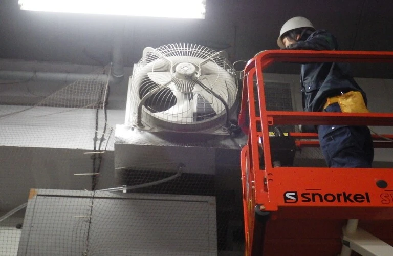 有圧換気扇の点検整備で快適な空間を守ろう！