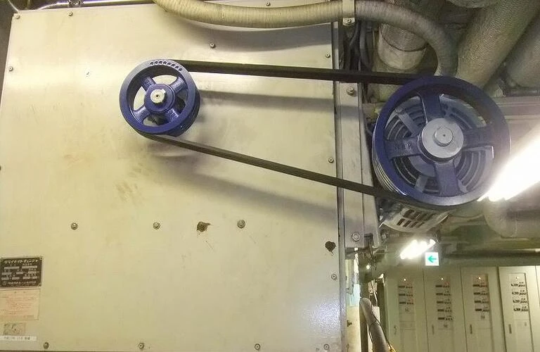 空調設備の心臓部  プーリーの役割とは